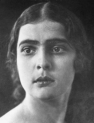 Солнцева